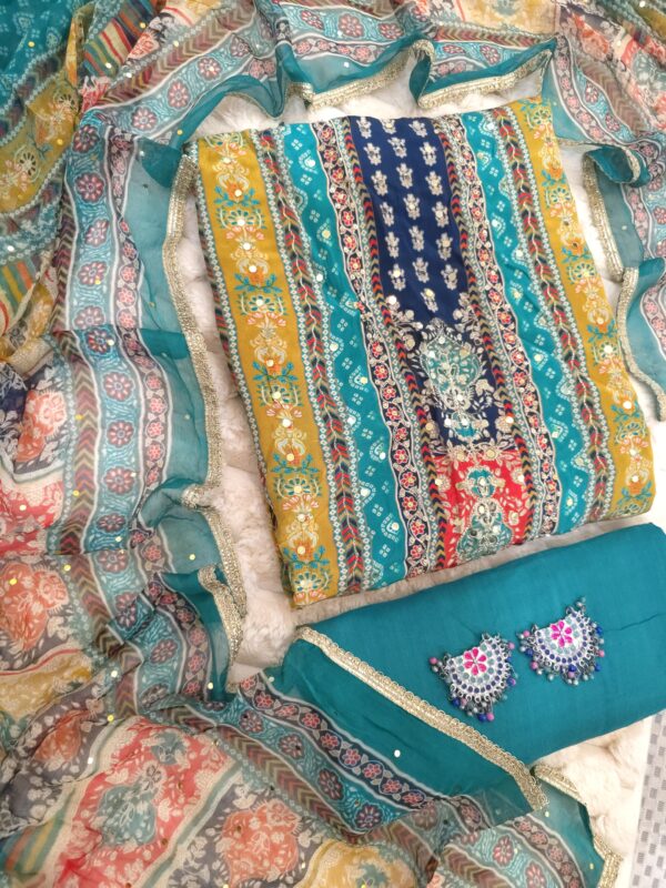 Premium Crepe Pakistani Suit with mirror work & digital print - Image 3